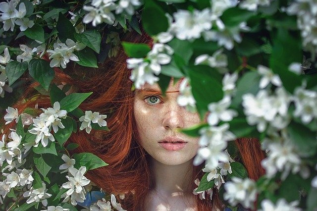 girl-2436545_640(1)