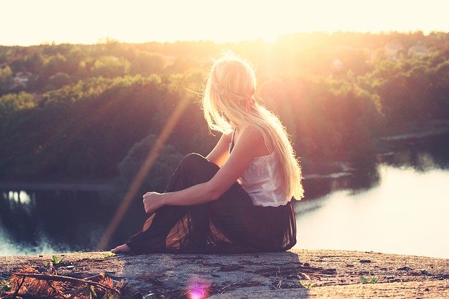 young-woman-731142_640